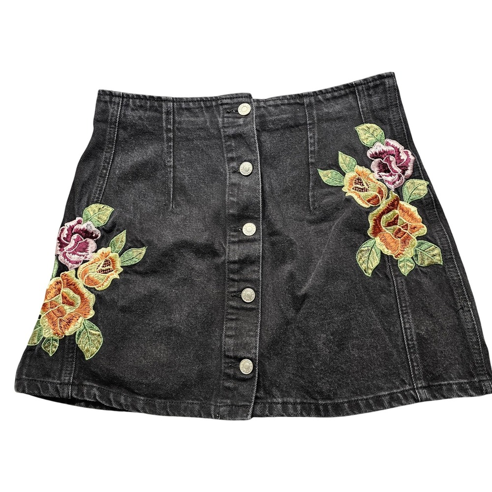 Topshop Moto Black Denim Floral Embroidered Button Front Mini Skirt Size‎ 10